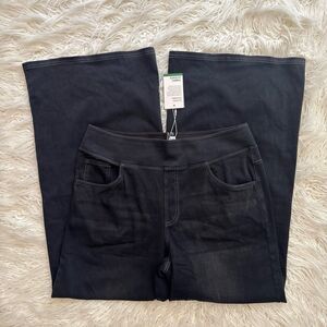 Halara Flex High Waist Baggy Wide Leg Casual Jeans
Carbon Paint Denim XL Reg
